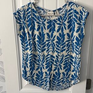 Rachel Zoe Blue and White Leaf Pattern Top